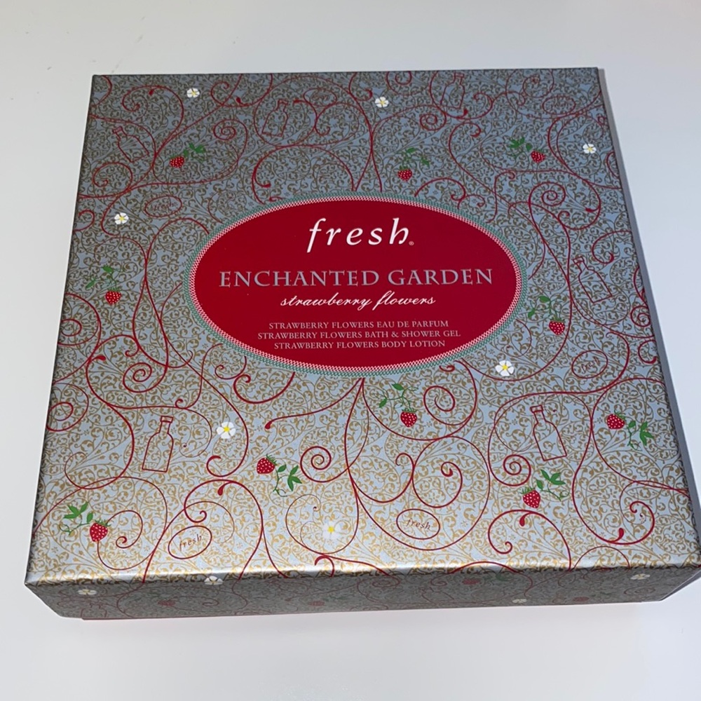 Fresh Enchanted Garden Strawberry Flowers Perfume,